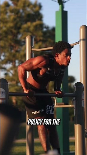 Bar Muscle-Ups Look Impossible Until You See This #calisthenics #fitness #mindblown