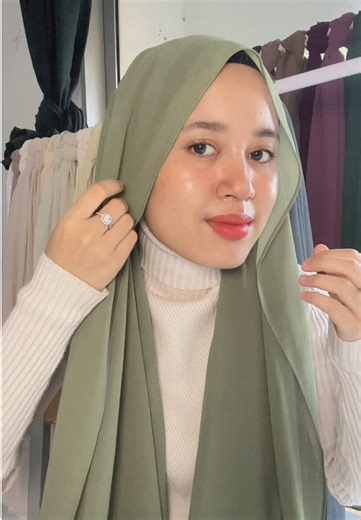 Effortless Chiffon Shawl Tutorial in Asparagus