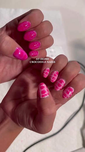 Crocodile Nail Design Tutorial: DIY Gel Nails at Home