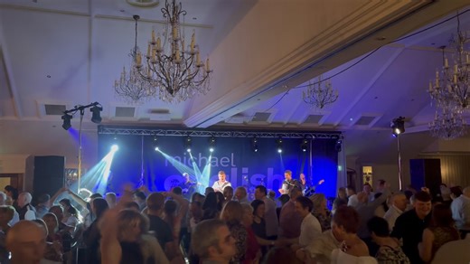 What a night at the Ashdown Park Hotel & Leisure Centre last night with Michael English & His Band & Alistair Fingleton for our Big Bank Holiday Dance. It was a superb dance to a full house. Thanks to all who attended. | Des Willoughby Promotions