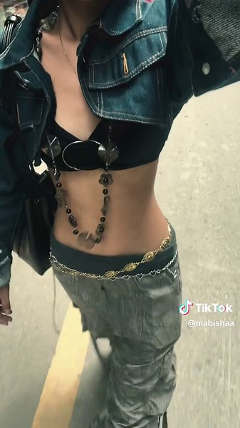 Stylish Streetwear OOTD Inspiration for Denim Lovers