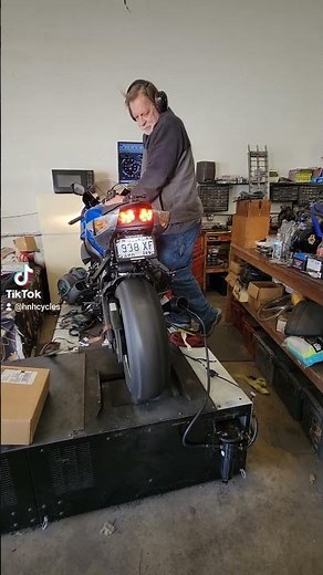 2023 Suzuki GSX-R600 Dyno Tuned M4 exhaust/k&n Race Air fiter. #suzuki #gsxr600 #dynojet #flames