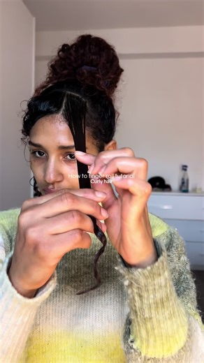 How to Finger Roll Curly Hair: A Simple Tutorial