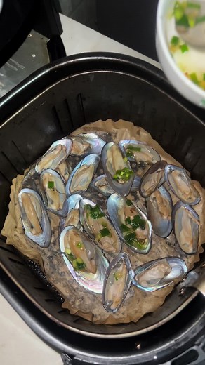 Mouthwatering Mussel Cooking Process