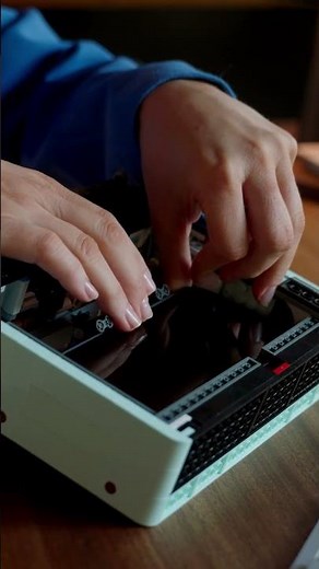 LEGO Icons 10334 Retro Radio revealed