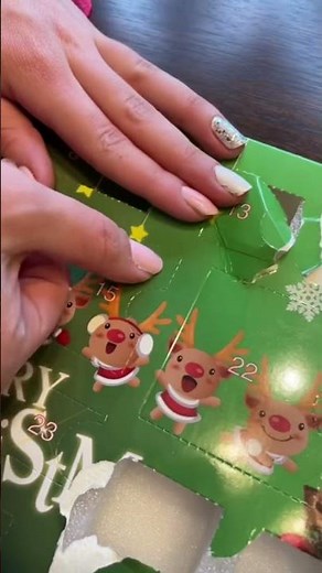 Part 4: Mrs. Bench and PurpleStars02 Open Fidget Toy Advent Calendar