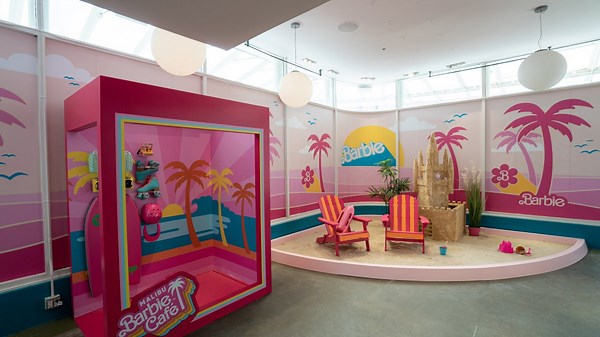 Barbie roller-skating, photo opps and more: see what it's like inside Chicago's new Malibu Barbie café