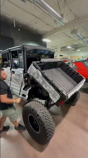 2024 Can-Am® Defender MAX Limited HD10