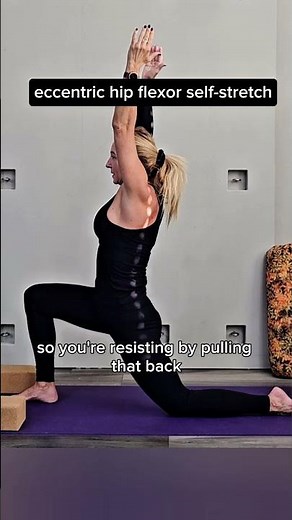 Low Crescent Lunge Eccentric Stretch #yogapose #yogastretch #yogateacher