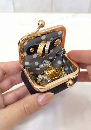 Mini Portable Jewelry Box - Must-Have Travel Essential!