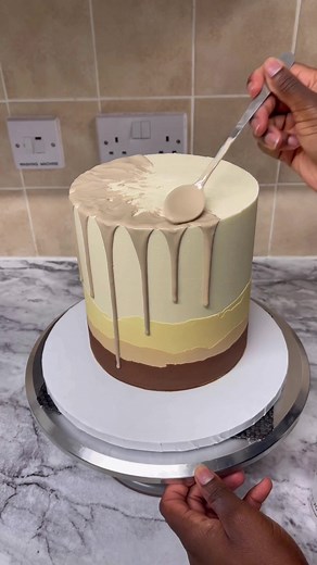 Mesmerizing Caking Process: Mastering the Art of Dripping Cakes