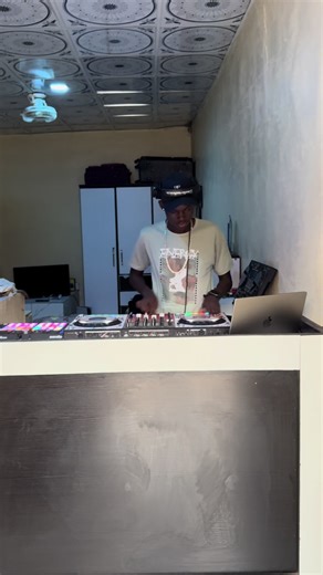 New Dancehall Vibes from South Sudan by MT7 DEGREEZ