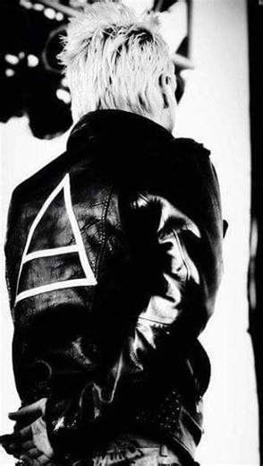 61K views · 9.1K reactions | Friday…..something is coming. DM us MYSTERY on IG to get your first clue https://www.instagram.com/30secondstomars/ | THIRTY SECONDS TO MARS | Facebook