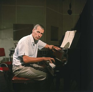 Nov 2016: Masterful documentary series explores watershed moments in modern music history