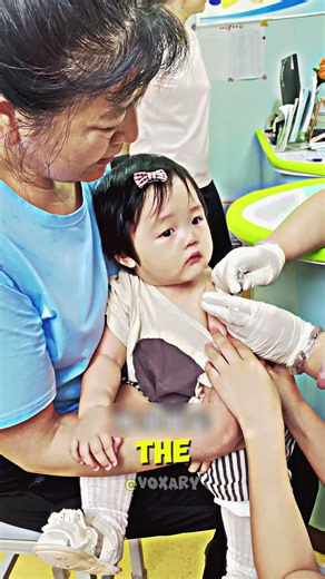 Mom's Genius Trick Made Her Daughter Fearless of Injections 😳💉 #shorts