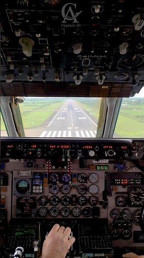MD82 Cockpit View: Stunning Landing at Rasht Airport (Zagros Airlines)