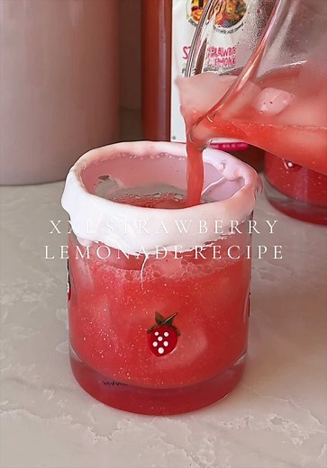 XXL Sparkling Strawberry Lemonade — Large Batch Summer Drink