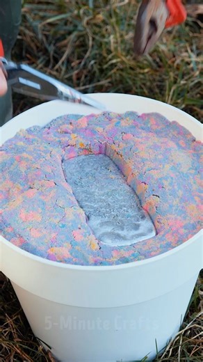 795K views · 817 reactions | Satisfying and Relaxing Metal Sand ASMR  | 5-Minute Crafts | Facebook