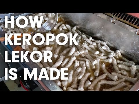 We Went To A Modern Keropok Lekor Factory In Kuala Terengganu! | Malaysian Street Food