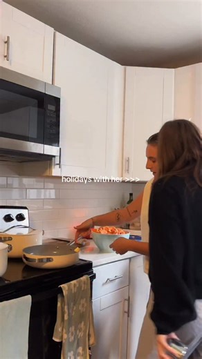 love them all so so much 🤎🍁🍯 #wlwcouple #wlw #lesbiansofig #wlwpride | London Chandler