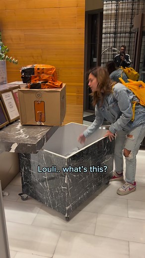 1.3M views · 16K reactions | Legend says my boyfriend is still packing ••• #overweight #luggage #onlineshopping #shopping#stephanietala #ستيفاني_عطالله #couplegoals #travel Zef زاف | Stephanie Atala ستيفاني عطاالله | Facebook