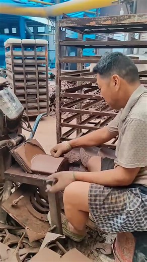 Roof Tile Making Process - Goodtools and machinery make work easy #rooftiles #tileinstallation #tilemaking #manufacturing | Handmade Horizon