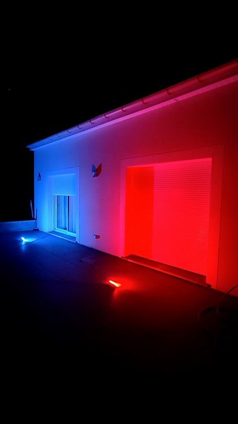 BricoTest Moela on Instagram: "Test d'un spot led RGB et décoratif pour l'extérieur 😲!!! #test #essai #spotled #rgb #deco #decoration #maison #jardin #magasinaction #action"