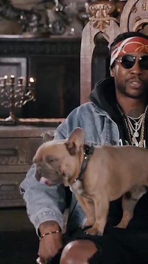Get you a friendship like @2chainz and Trappy #2chainz #frenchbulldog #bestfriend