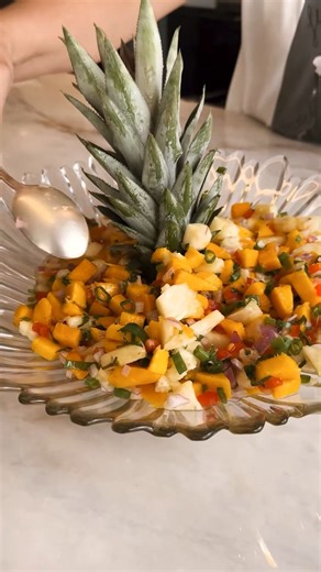 This pineapple salad was a hit at the barbecue!😍 | I am Raffa