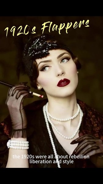 Flapper Fashion Accessories: Embracing the Roaring Twenties Style