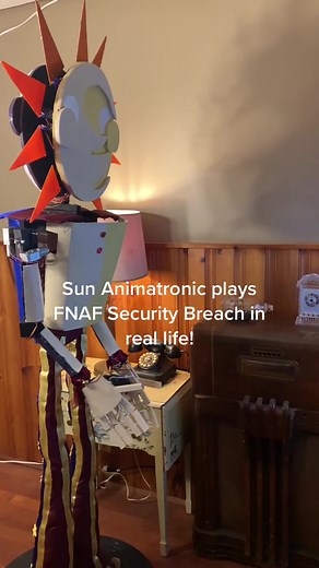 Sun Animatronic Plays FNAF Security Breach in Real Life
