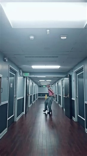 lavender_leaf (@lavender_droplet)’s videos with Policeman - N0t.Iri_