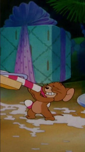 C'est ça, l'esprit de Noël ! 🎅🎄❄️☃️🎁 #shorts #tom&jerry ‪@cartoonnetworkFR‬