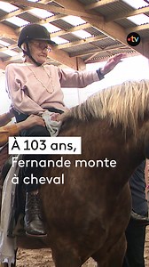 Âgée de 103 ans, Fernande est remontée à cheval plus de vingt ans après sa dernière chevauchée. Un moment chargé en émotion pour la centenaire et pour ses accompagnants 🐴 | France 3 Alsace