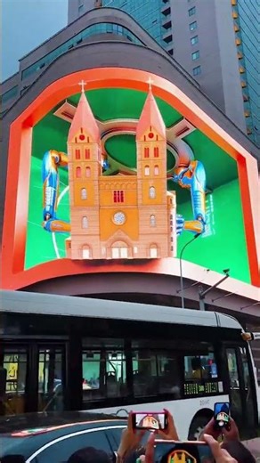 outdoor naked eye 3D LED video wall's advertising effect is so cool