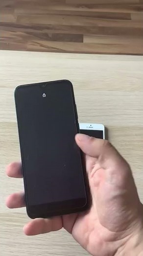 Can you transfer a photo from Android to Iphone using Bluetooth?