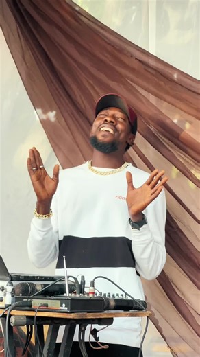 Collaborative Art Showcase with Top Creators