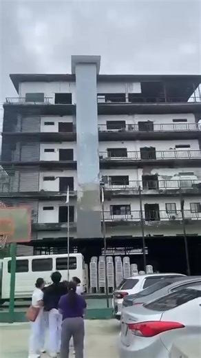 The Tagum Doctors Hospital in Tagum City, Davao del Norte, suffered damage after the magnitude 7.4 earthquake struck on Friday morning, October 10, 2025, with Manay, Davao Oriental as the epicenter. 🎥Jeb Corpuz Enoraria via Philippine Weather System | Ellie Amon 2.0