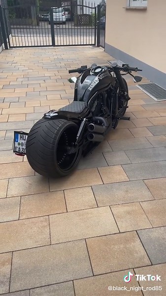 Harley Davidson Night Rod Custom Motorcycle - Family Fun