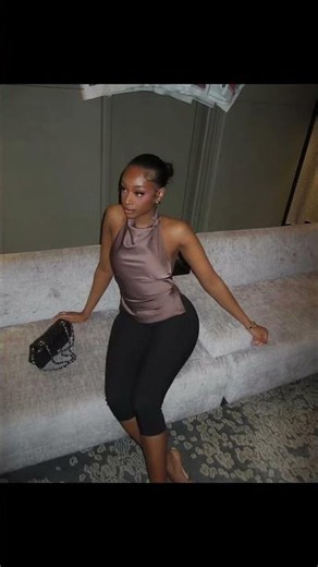 Different Inspo on how to style your capri pants ✨️
