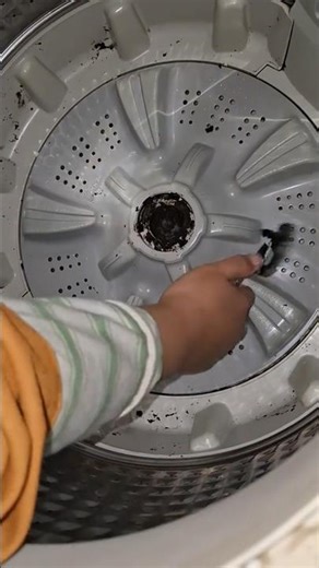 The ONLY WAY To REALLY CLEAN YOUR Washer - Remove Brown Flakes & Gunk