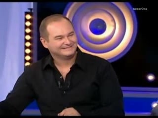 Dany Boon : “réformé P5” quand l’humour raconte une “non-aventure militaire” L’humoriste, acteur et réalisateur Dany Boon a souvent recours à l’autodérision pour raconter des pans de sa vie. L’un des récits les plus étonnants : celui de sa réforme militaire il affirme avoir été classé P5 (inapte) et ainsi « échapper » au service militaire. Cet épisode, qu’il relate dans diverses interviews et émissions, mêle vérité, caricature bien tournée et question du rapport à l’obligation militaire dans la 