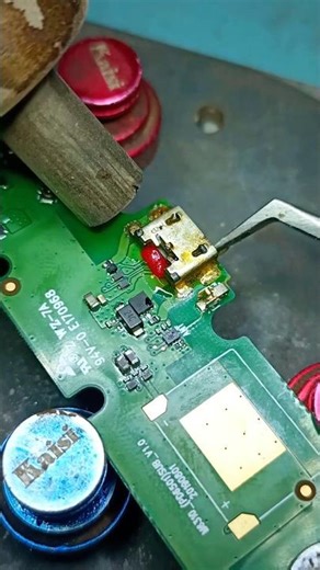 Phone Not Charging? Fix It Now! #smartphone #tech #repair
