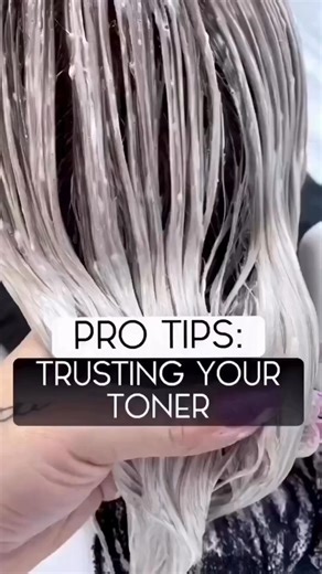 GO FOR THE GOLD ⭐! @blassomhair has some must try tips to achieve blonde perfection every time you tone 🖌️! 💖 Add clear! Blonde hair can be more porous after lightening, so mix in some clear to dilute your toner & soften the color payoff. � 💖 Add gold! Cool tones tend to be darker & absorb more light while warm tones reflect light. Add gold to your formulas to create a brighter blonde. 💖 Process the full time! Don’t let the #TonerScaries get you, processing for the full time = the best resul