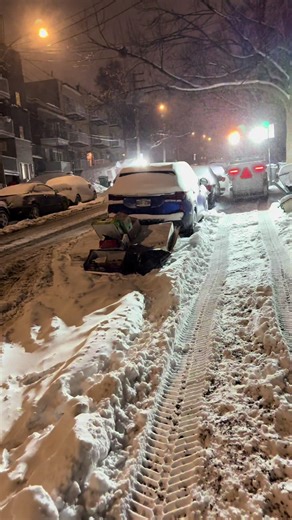 Grosse tempête de neige aujourd’hui sur Montréal 🌨️☃️ #canada #pourtoii #snow #canada_life🇨🇦 #viral