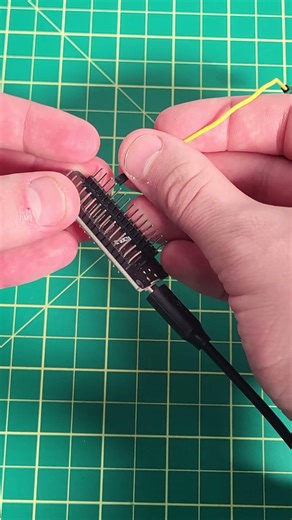 Seeing Electricity Through Walls!? (Esp32 non-contact AC sensor)