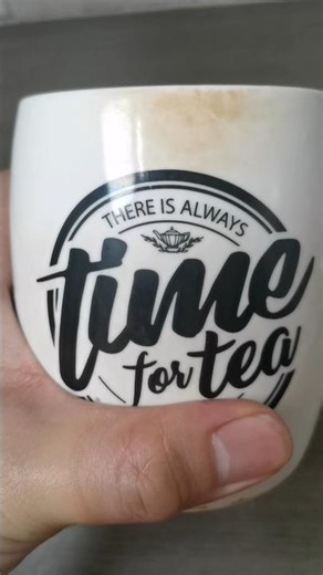 Mug cleaning hack! 🔥 #cleaning #howto #hacks