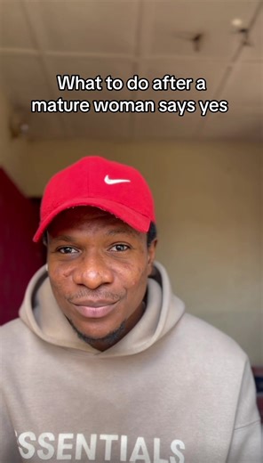 👉What to do after a mature woman says yes.. #maturewomen #datingadviceformen #masculinepresence #relationshipcoaching #hectorspeaks