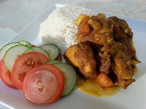 Spicy Curry Chicken Served With Plain Rice & Veg At The Side | Recipes By Chef Ricardo