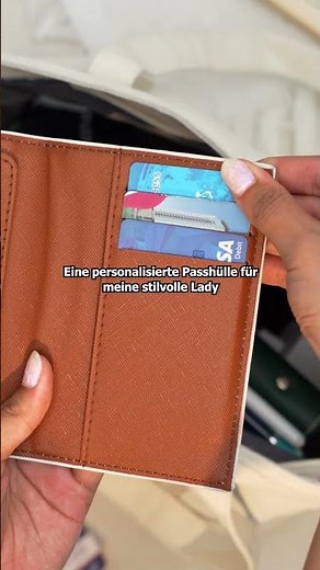 Reisepasshülle "Einfach Eine Frau Die Gerne Reist" für Männer & Frauen